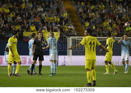 VILLARREAL, SPAIN - OCTOBER 16th: Pione Sisto during La Liga soccer match between Villarreal CF and RC Celta de Vigo at El Madrigal Stadium on October 16, 2016 in Villarreal, Spain