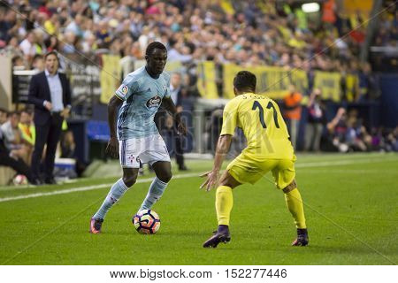 VILLARREAL, SPAIN - OCTOBER 16th: Pione Sisto during La Liga soccer match between Villarreal CF and RC Celta de Vigo at El Madrigal Stadium on October 16, 2016 in Villarreal, Spain