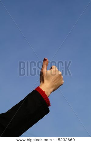 손가락; 엄지 손가락; 손; 좋은; 확인; 네일; 빨강; 하늘; 블루