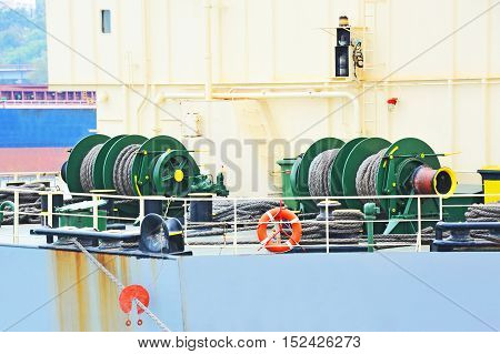 Mooring Winch With Hawser