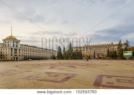 BELGOROD RUSSIA - OCTOBER 08 2016: Cathedral square in Belgorod city. Hotel 