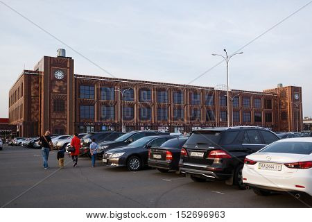 Kiyv Ukraine - October 01 2016: Parking in front of the market building Darynok on the outskirts of Kiyv