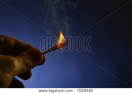 Fuego en el oscuro 2