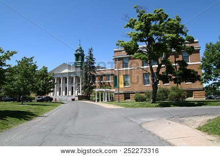 Oswego,new York,usa-june 12,2018: Visit To State University Of New York At Oswego
