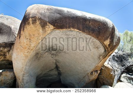 Hippo Yawn Rock Formation - Hyden - Australia