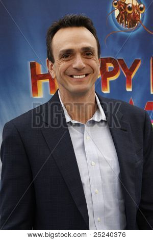 LOS ANGELES - 13 novembre: Hank Azaria alla Premiere mondiale di 'Happy Feet due' in Th cinese di Grauman