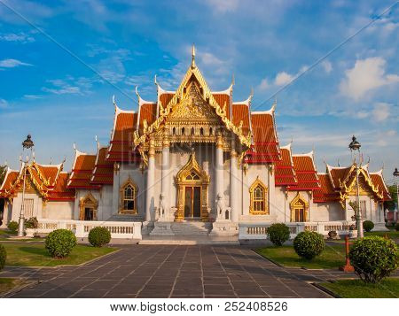 The Marble Temple, Wat Benchamabopit Dusitvanaram In Bangkok, Thailand