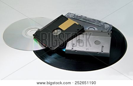 Mini Disc, Compact Disc, Dat Cassette And Cassette Tape, Vinyl Record