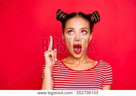 Omg! Close Up Face Of Attractive Astonished Brunette Girl With Modern Hairdo Having Wide Open Mouth 