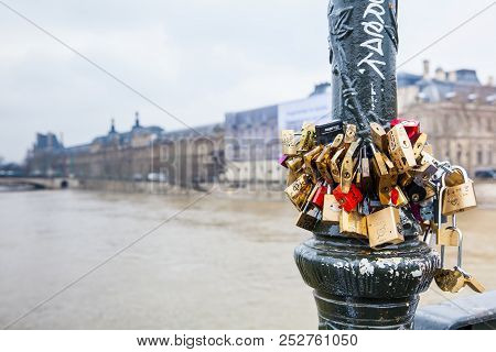 Paris, France - March, 2018: Street Lamp With Love Locks At Pont Des Arts
