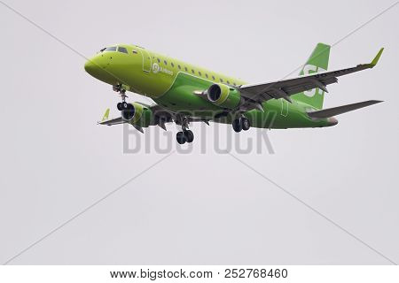 Novosibirsk, Russia - May 2, 2018: Embraer 170-100su Vq-byg S7 Airlines Approaches For Landing At Th