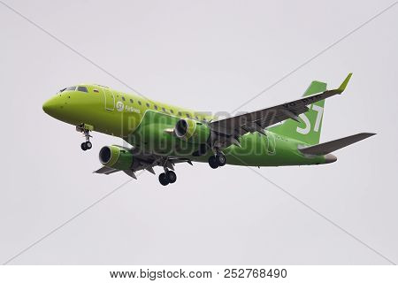 Novosibirsk, Russia - May 2, 2018: Embraer 170-100su Vq-byg S7 Airlines Approaches For Landing At Th