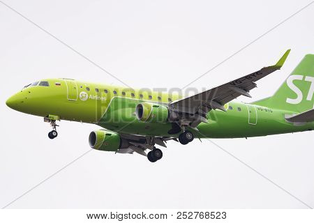 Novosibirsk, Russia - May 2, 2018: Embraer 170-100su Vq-byg S7 Airlines Approaches For Landing At Th