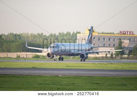 Novosibirsk, Russia - June 7, 2018: Airbus A321-211 Vp-bkj Aeroflot On The Runway Of Tolmachevo Inte