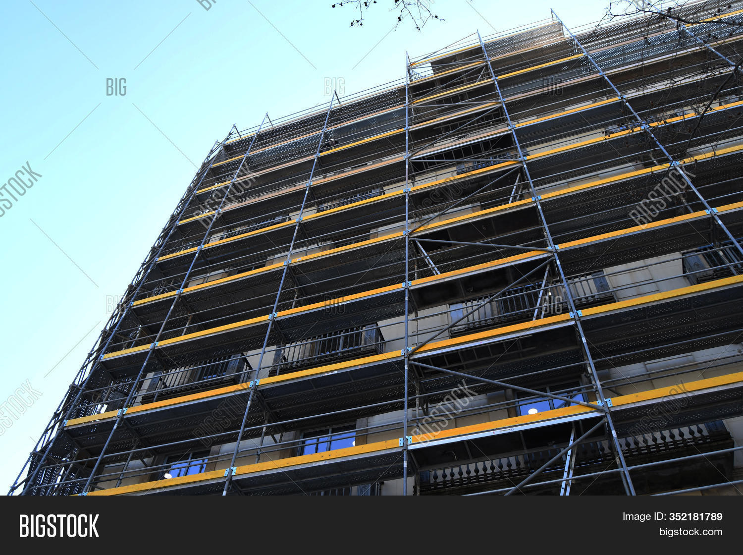 Yellow Scaffolding Image & Photo (Free Trial) Bigstock