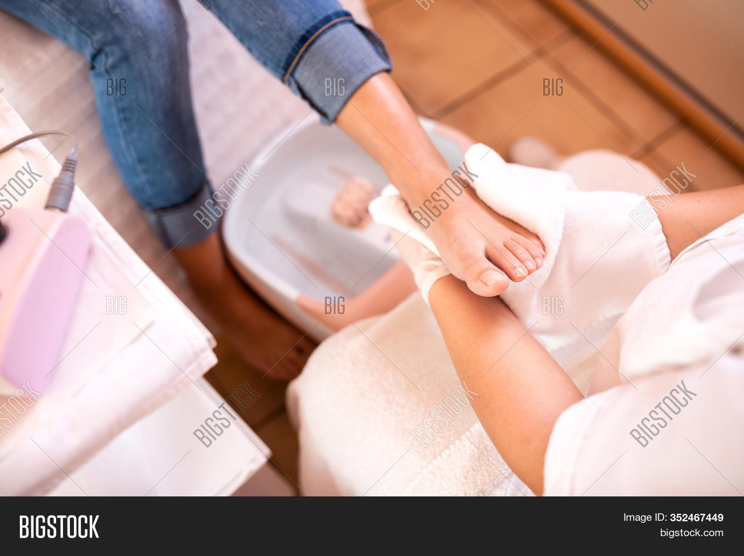 footdistrict towelie