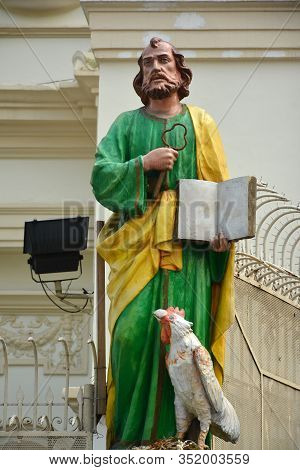 Manila, Ph - Oct. 5: Minor Basilica Of The Black Nazarene Or Also Known As Quiapo Church Statue Figu