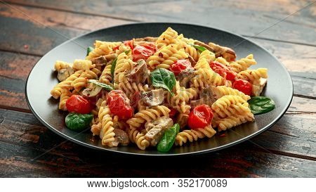 Healthy Creamy Hummus Pasta With Mushroom And Roast Tomatoes. Vegan Vegetarian, Plant Based.