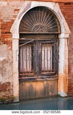 Venice Windows And Doors