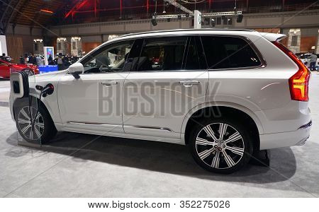Philadelphia, Pennsylvania, U.s.a - February 9, 2020 - The Side View Of The White Color 2020 Volvo X