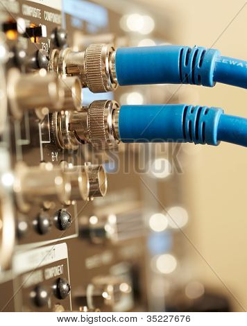 2 개의 HD SDI 비디오 케이블