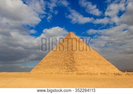 Pyramid Of Khafre Or Of Chephren Is The Second-tallest And Second-largest Of The Ancient Egyptian Py