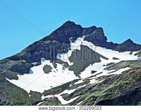 Alpine Mountain Peak Naafkopf In The Ratikon (rätikon Or Raetikon) Border Alpine Mountain Massif - M