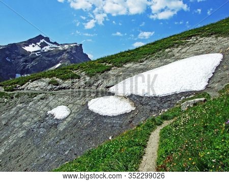 Alpine Mountain Peak Naafkopf In The Ratikon (rätikon Or Raetikon) Border Alpine Mountain Massif - M