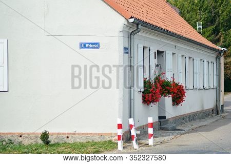 Trzcinsko-zdroj, Poland.8 October 2018. Old Urban Buildings In Town Trzcinsko-zdroj In Western Polan