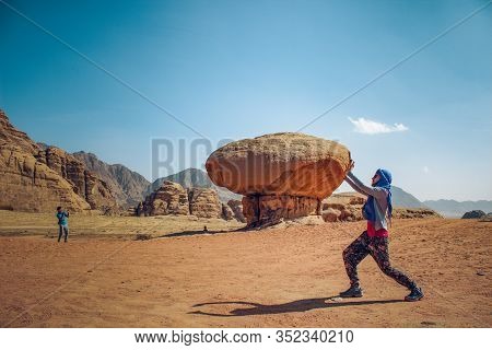 Mainstream Touristic Photography With Game Of Perspective And Natural Rocky Architecture Shapes In W