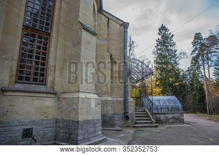 Saint Petersburg, Russia - May 16, 2018: Landscape With Beautiful View Of The Gothic Church Of Peter