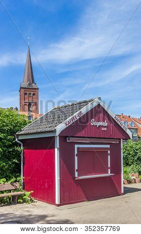 Plon, Germany - June 24, 2019: Litle Red Ice Cream Shop At The Educational Planetenpfad In Plon, Ger