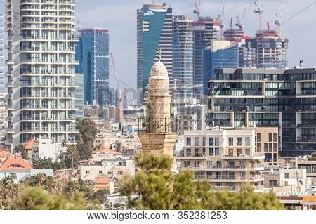 Tel Aviv-yafo, Israel, February 01, 2020 : The Old Mahmoudiya Mosque Buildlig On The Background Of T