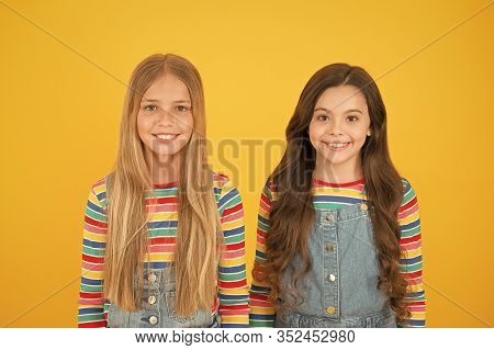 Long Hair Best Female Adorn. Girls Blonde And Brunette Shiny Healthy Hair. Grow Hair. Hairdresser Sa