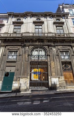Lisbon - August 30, 2019: Facade Of The Old Palace Of Correio Velho, Where The Headquarters Of The R