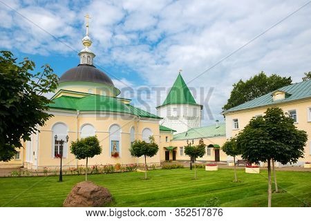 On The Territory Of The Nikolo-peshnoshsky Monastery In The Village Of Lugovoi, Dmitrovsky District,