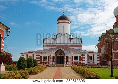 St. Nicholas Cathedral (xvi Century) Of The Nikolo-peshnoshsky Monastery