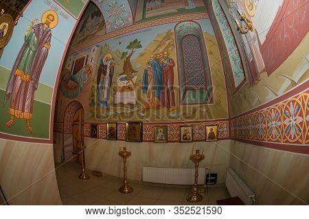 Lugovoy (dmitrov District), Russia- August 20 2019: Interior Of The St. Nicholas Cathedral Of The Ni