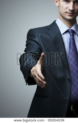 Business Man mano tesa a scuotere