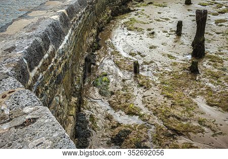 Watchet, Somerset, The Low Tide Blocks The Fishermens Ships In The Port Of Watchet, Exposing The Sha