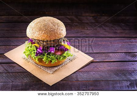 Vegetarian Hamburger, Roasted And Ready For Consumption. Healthy And Vegetarian Life Concept. Meatle
