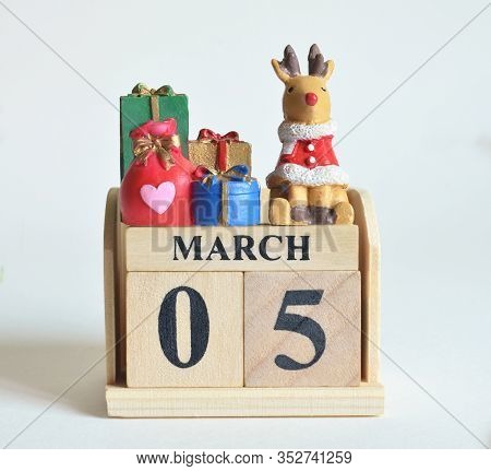 March 5, Icon, Christmas, Birthday With Number Cube Design For Background.