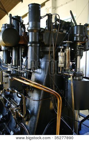 Store dieselmotor fra 1930