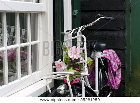 Fahrrad mit Blumen