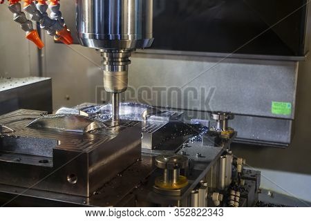 The Cnc Milling Machine Rough Cutting  The Injection Mold Parts By Indexable  Endmill Tools. The Mol