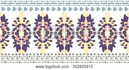 Ethnic Wave Pattern. Seamless  Ehnic Carpet African Pattern.  Aztec Style. Geometric Mosaic