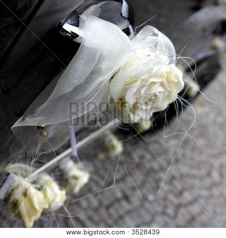 Bruiloft ingericht bruids auto.