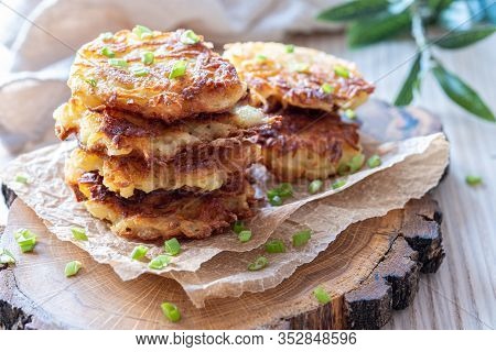 Draniki - Potato Fritters Pancakes With A Chive