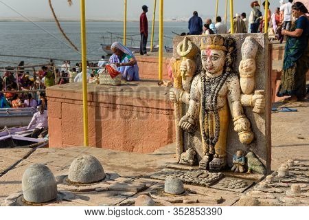 Varanasi, India - March 16, 2019: Shivaling On The Stairs At Gaay Ghat