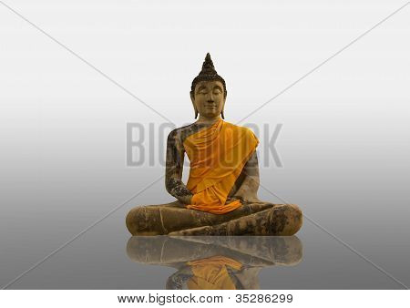 Vanha temppeli Buddha-patsas